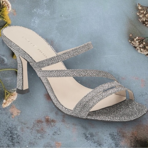 NWT Pelle Moda ‘Ostin’ Heeled Sandals in “Pewter” Metallic Size 9.5 - Picture 1 of 9